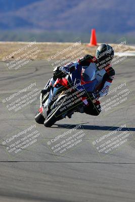 media/Jan-09-2022-SoCal Trackdays (Sun) [[2b1fec8404]]/Turns 9 and 8 (920am)/